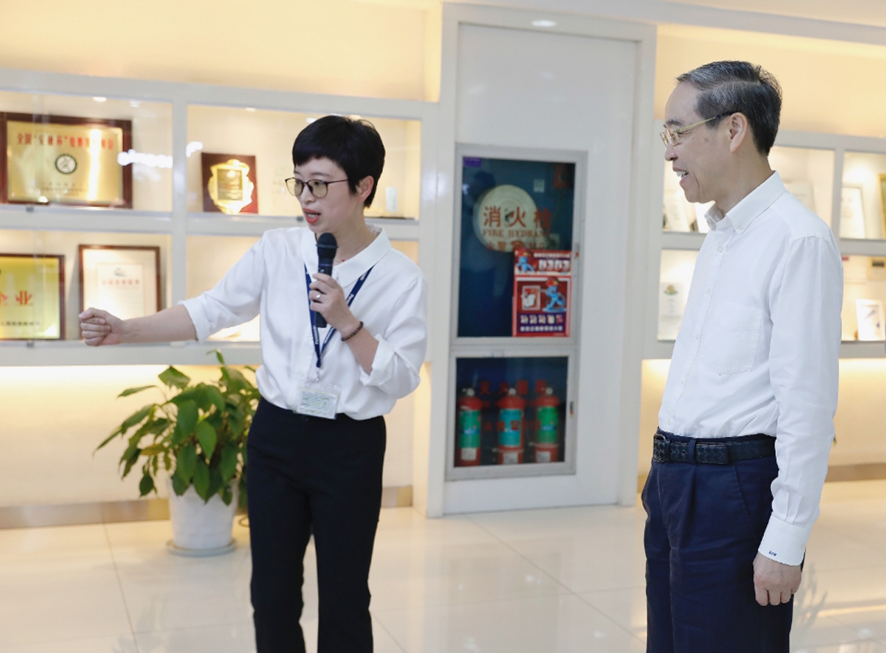 2021年10月 时任杭州市政协主席潘家玮调研考察